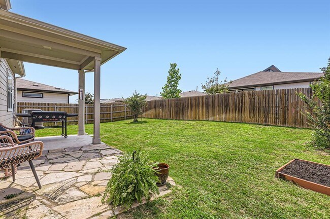 Building Photo - 13908 Neskar Dr