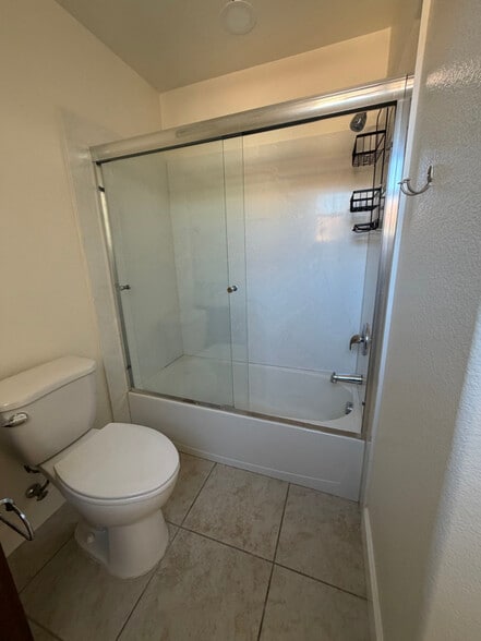 Building Photo - 2390 Brookwood Ave