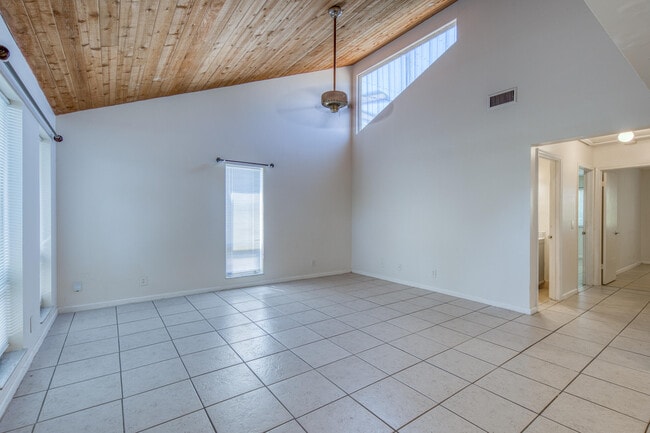 Building Photo - 809 N Federal Hwy