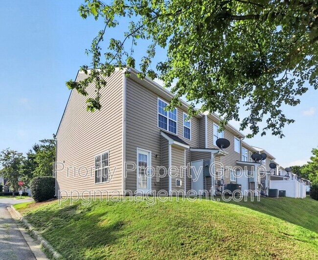 Building Photo - 3204 Barons Court Rd