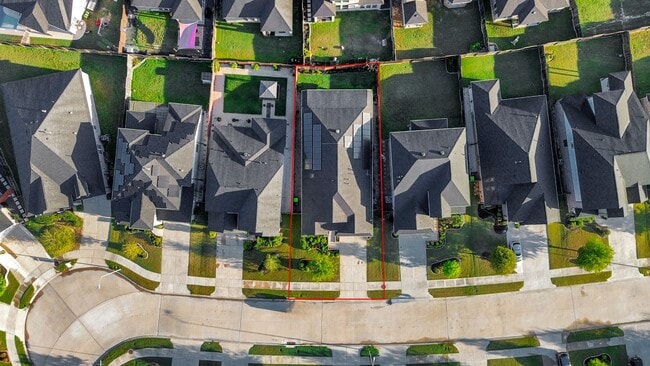 Building Photo - 28634 Monarch Cliffs Dr