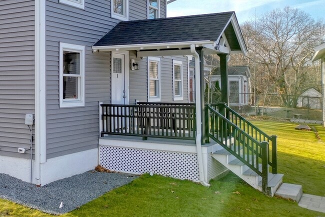 Building Photo - 669 State Rd