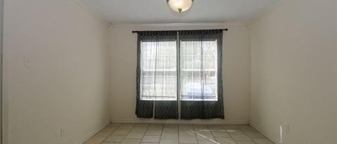 Building Photo - 2927 S Staples St