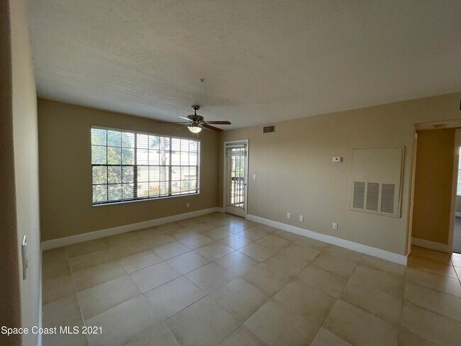 Building Photo - 7667 N Wickham Rd