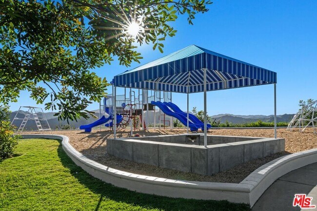 Building Photo - 16802 Cll De Sarah