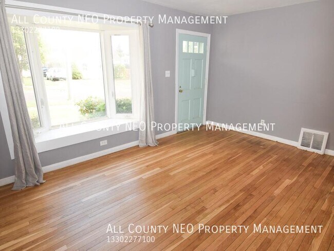 Building Photo - 1620 Highview Ave