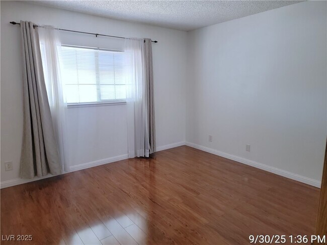 Building Photo - 4221 Gannet Cir