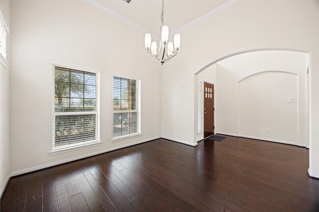 Building Photo - 16726 Sycamore Bend Dr