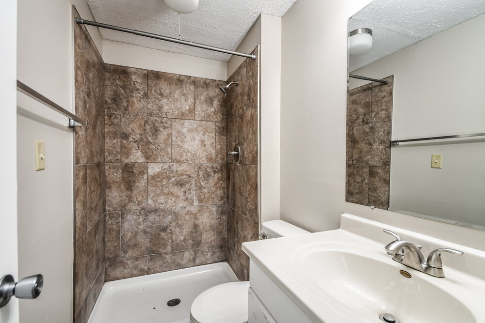 Building Photo - 8131 Sheroak Ct