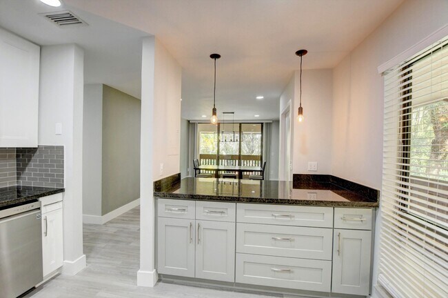 Building Photo - 9268 Sable Ridge Cir