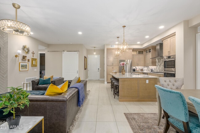 Building Photo - 5250 E Deer Valley Dr