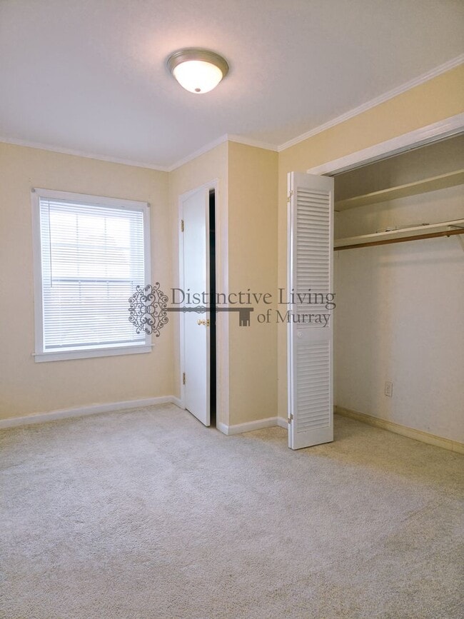 Building Photo - Attention Front Porch Sittin' Lovers- 2 bed 1 bath house in the country in Hazel