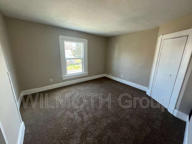 Building Photo - 3236 Graceland Ave