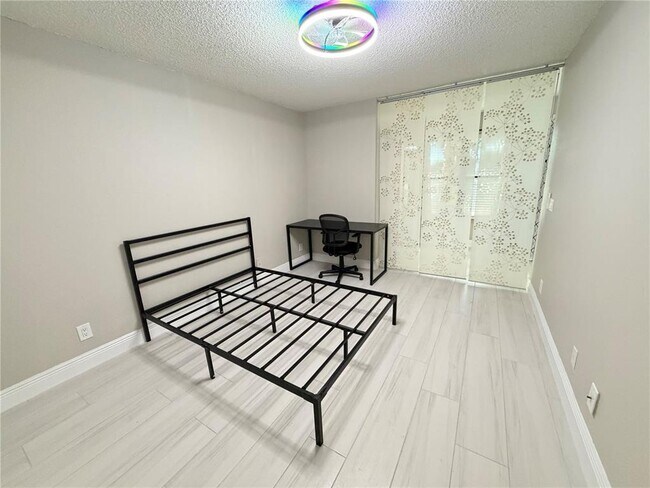 Building Photo - 2900 S University Dr