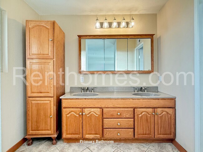 Building Photo - 13513 Hike Ln