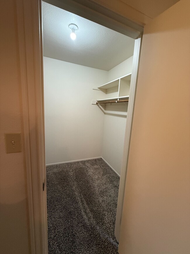 Building Photo - 1026 Springoak Way