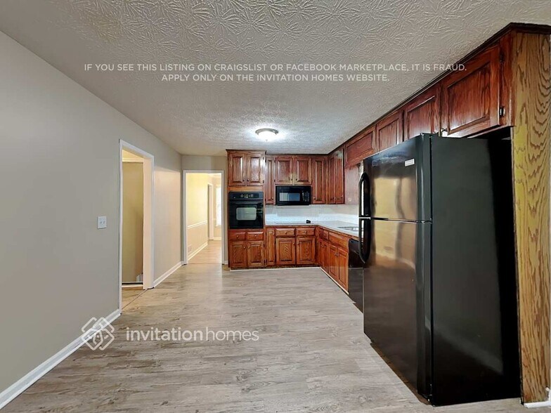 Building Photo - 4524 Queen Anne Ct SE