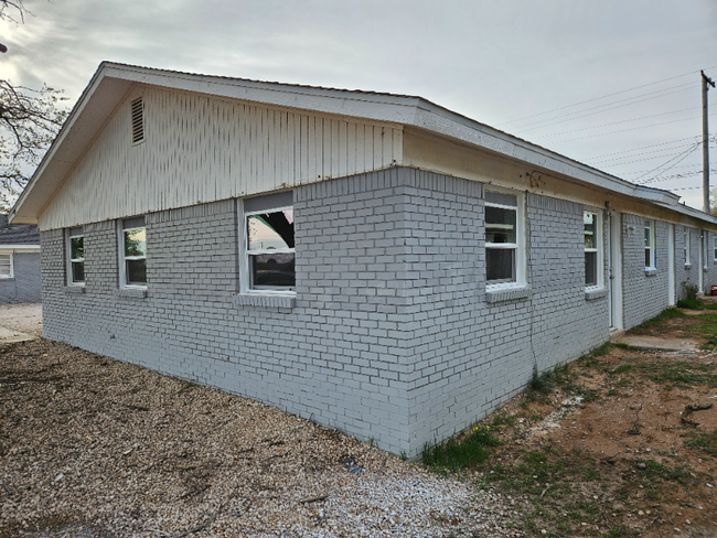Building Photo - 1726 E Dartmouth St