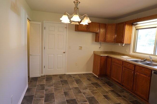 Building Photo - 4993 Vance