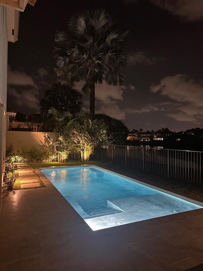 Building Photo - 108 Via Condado Way