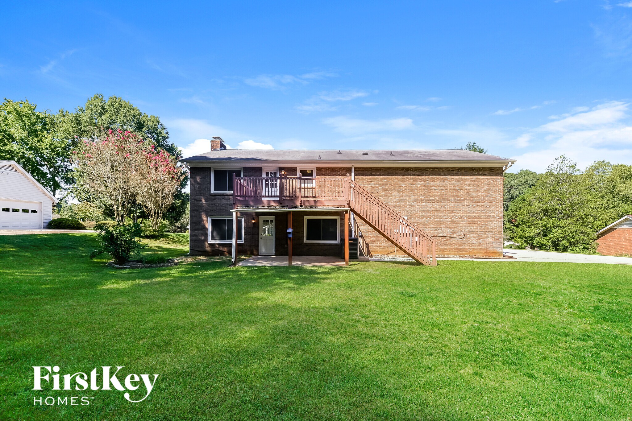 Building Photo - 1045 High Ridge Rd