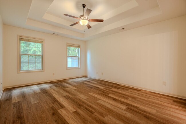 Building Photo - 115 Cypress Pl