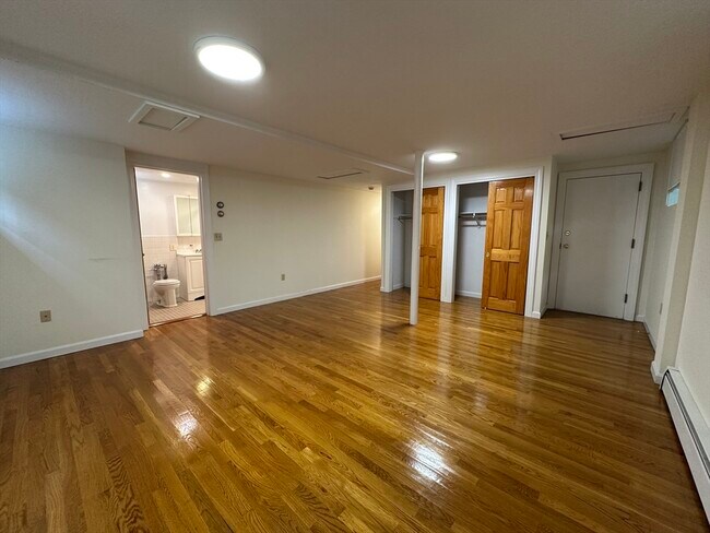 Building Photo - 1 Craigie St