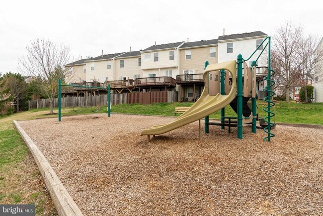 Building Photo - 5136 Ballycastle Cir