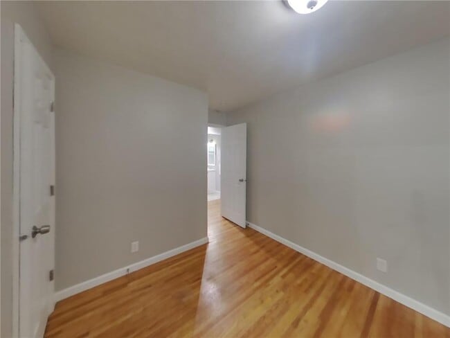 Building Photo - 741 68th Ave NE