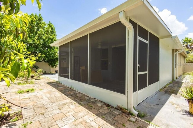 Building Photo - 7557 Azalea Cove Cir