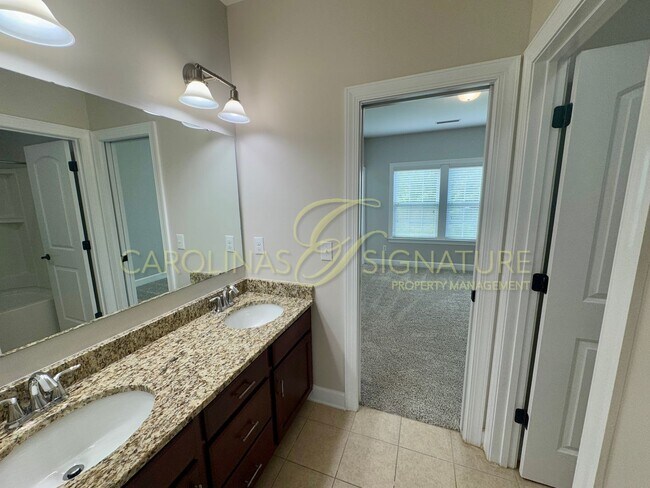 Building Photo - Spacious 5BR/5BA Home in Indian Lands Wake...