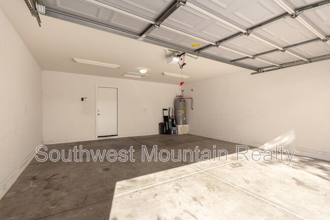 Building Photo - 4136 E Sierrita Rd