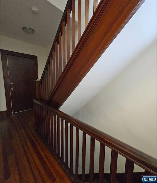 Building Photo - 103 Willow St