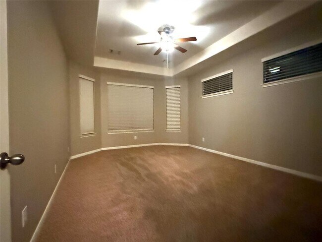 Building Photo - 112 E Adelanta Place