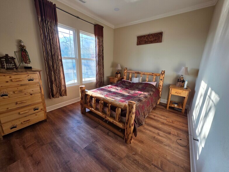 Building Photo - 1850 Ballybunion Dr