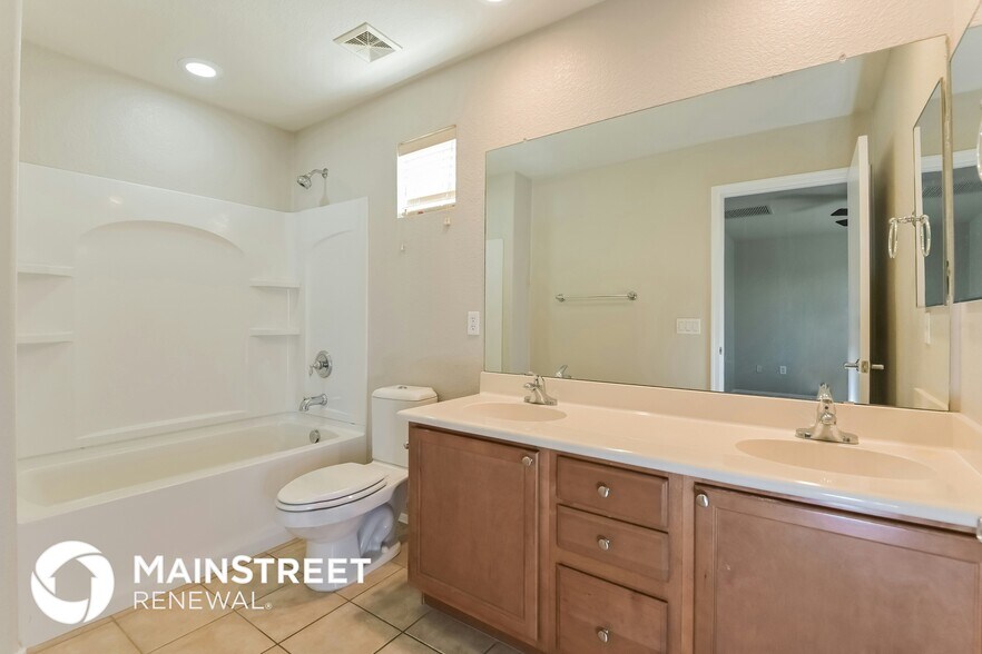 Building Photo - 10559 E Pleasant Pasture Dr
