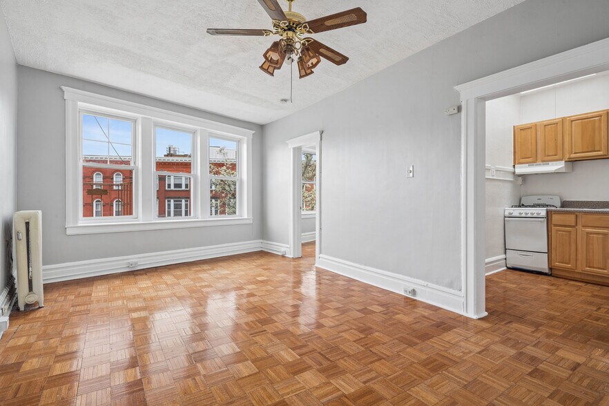 Building Photo - 225 Glenridge Ave