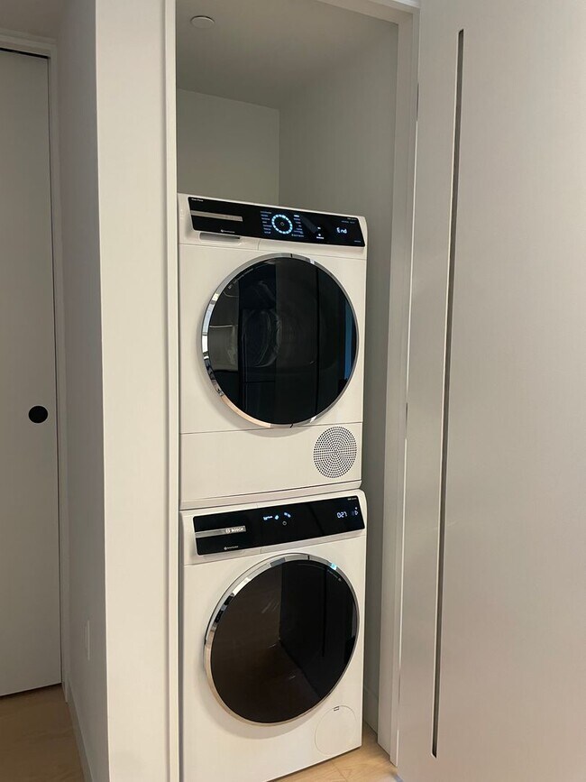 Building Photo - 960 Market St