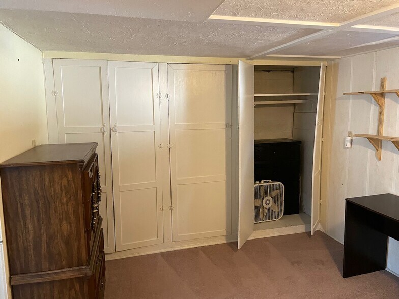 basement bedroom 2 - 903 N Wahsatch Ave