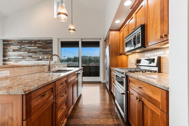 Building Photo - SECR - 470 Second Street (Residential)