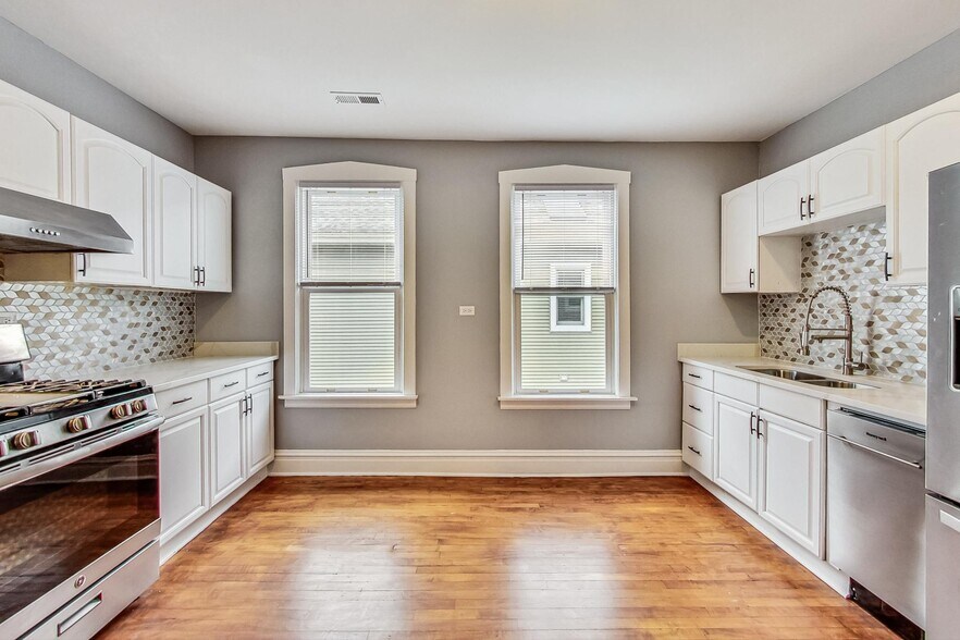 Building Photo - 4057 N Whipple St