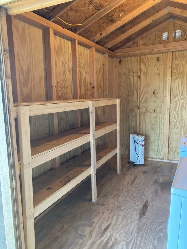 Building Photo - 9900 N US Hwy 77