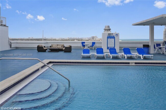 Building Photo - 401 69th St