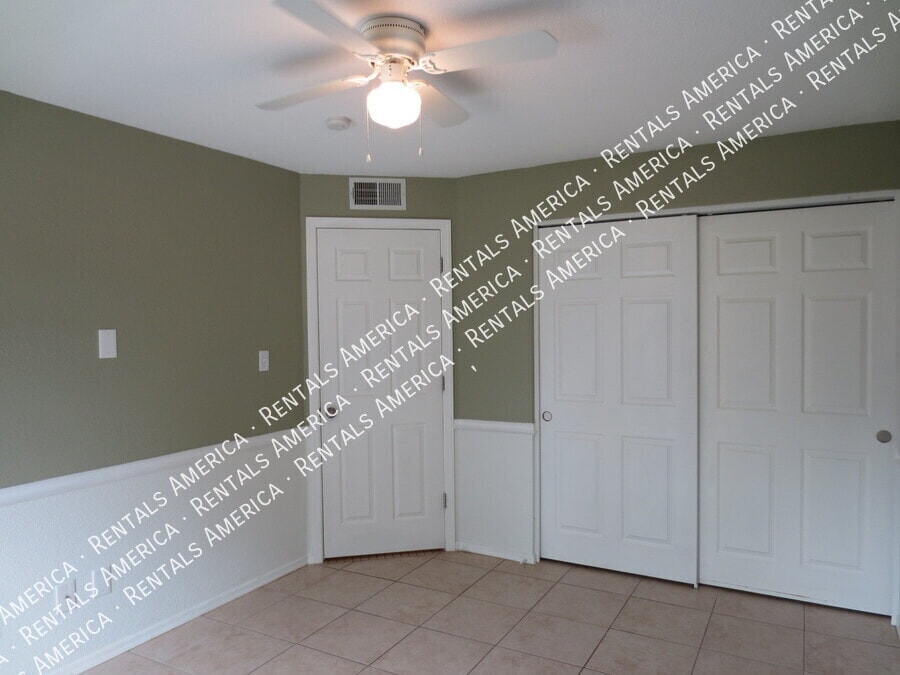 Building Photo - 13410 N 41st Pl