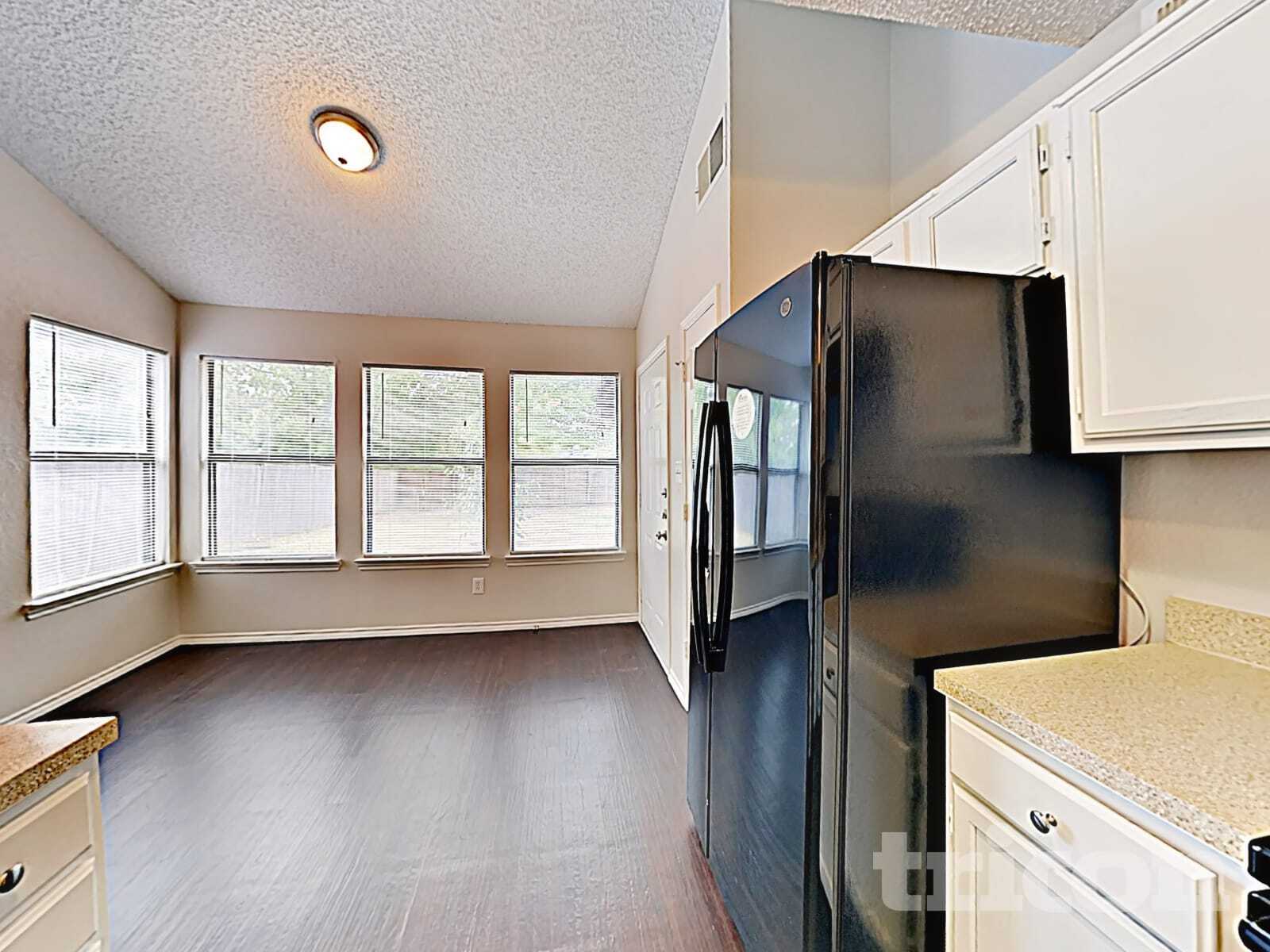 Building Photo - 4740 Waxwing Dr