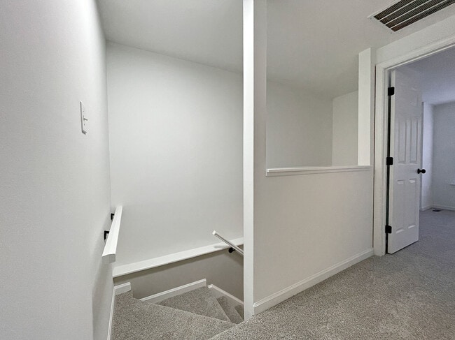 Building Photo - 7328 Summerland Dr