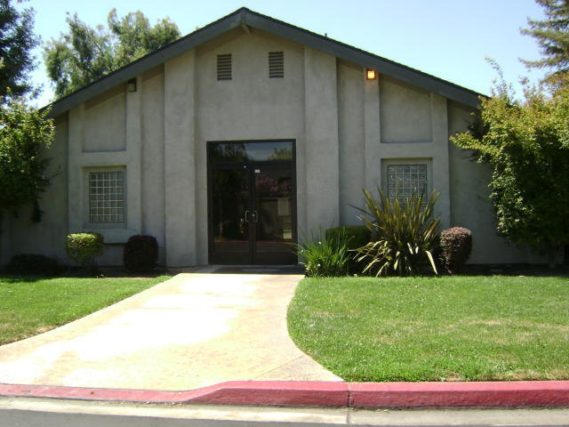 Building Photo - 2 WEEKS FREE RENT November Special - 3 bed...