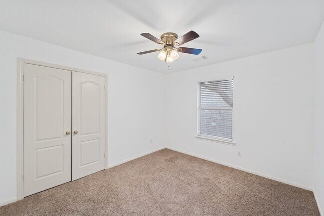 Building Photo - 1608 Courtney Ln