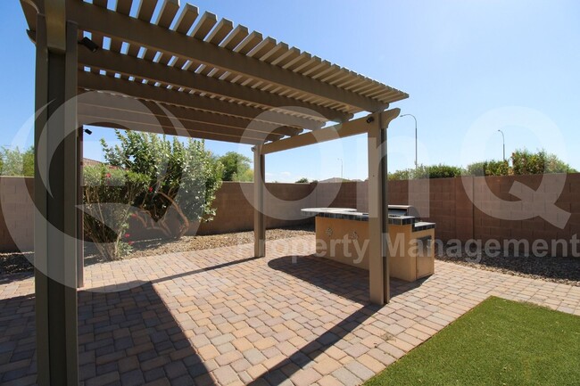 Building Photo - 3929 E Tonto Pl