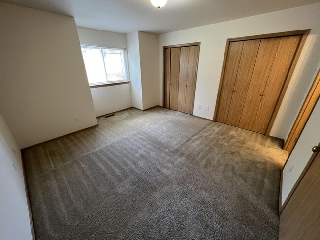 Building Photo - 3709 87th Ave NE